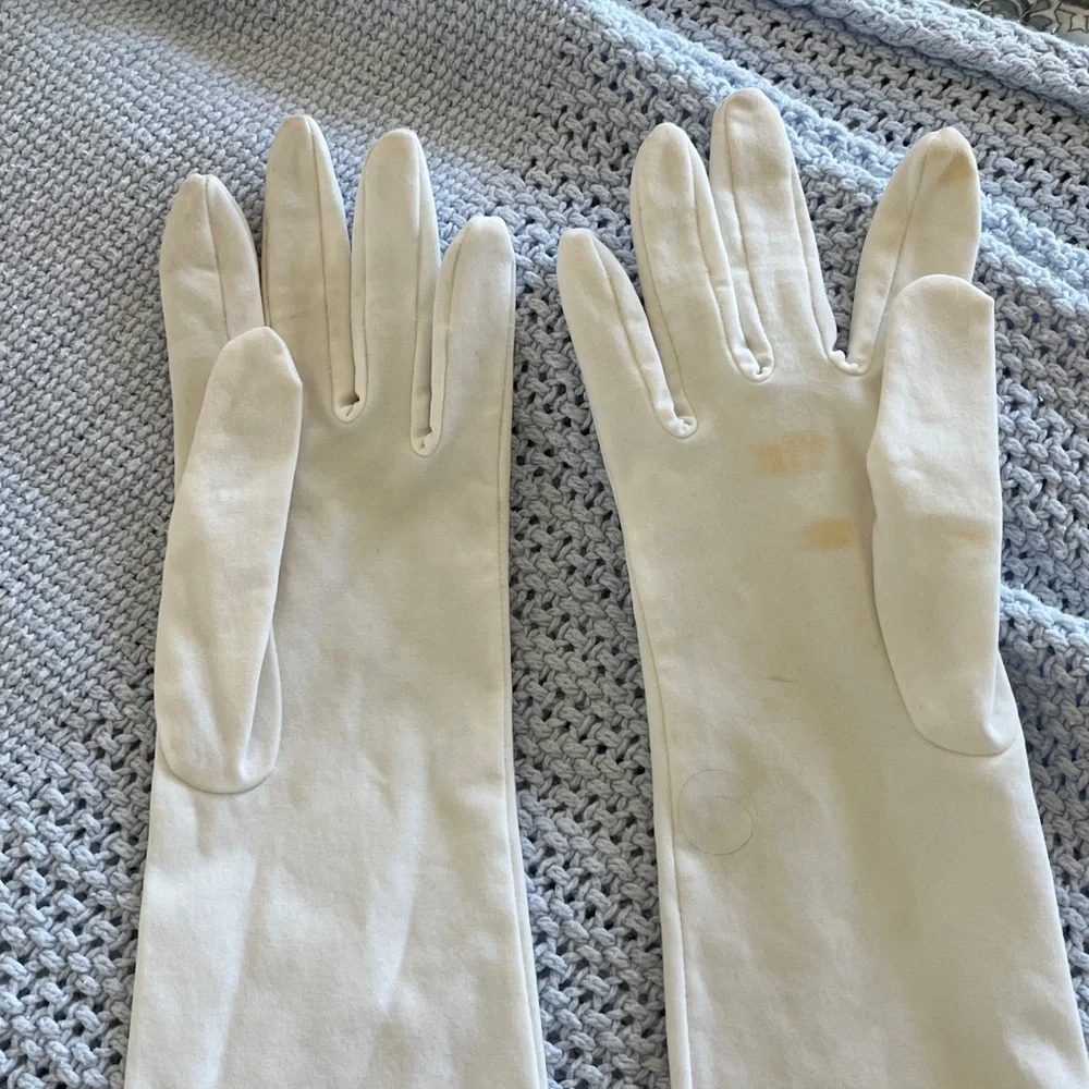 Elegant White Long Gloves *NOTE One Size
